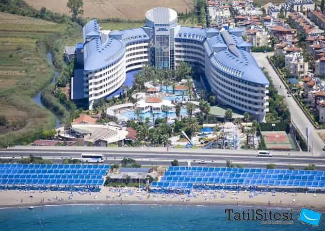 Crystal Admiral Resort Suites Spa 